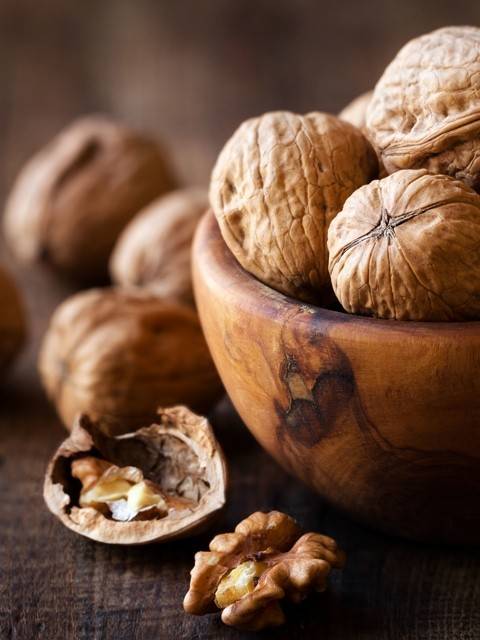 همه چیز درباره گردو و علت سیاه شدن مغز آن